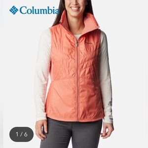 Columbia Women's Mix It Around II Faded Peach Vest medium